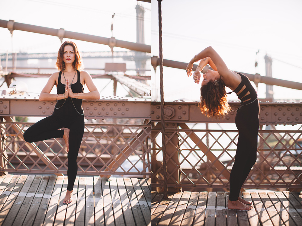 yoga photography on the brooklyn bridge at sunrise with cadencia photography.