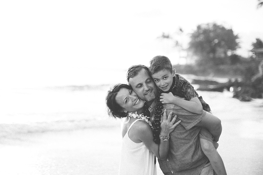 beautiful family portraits on maui with cadencia photography