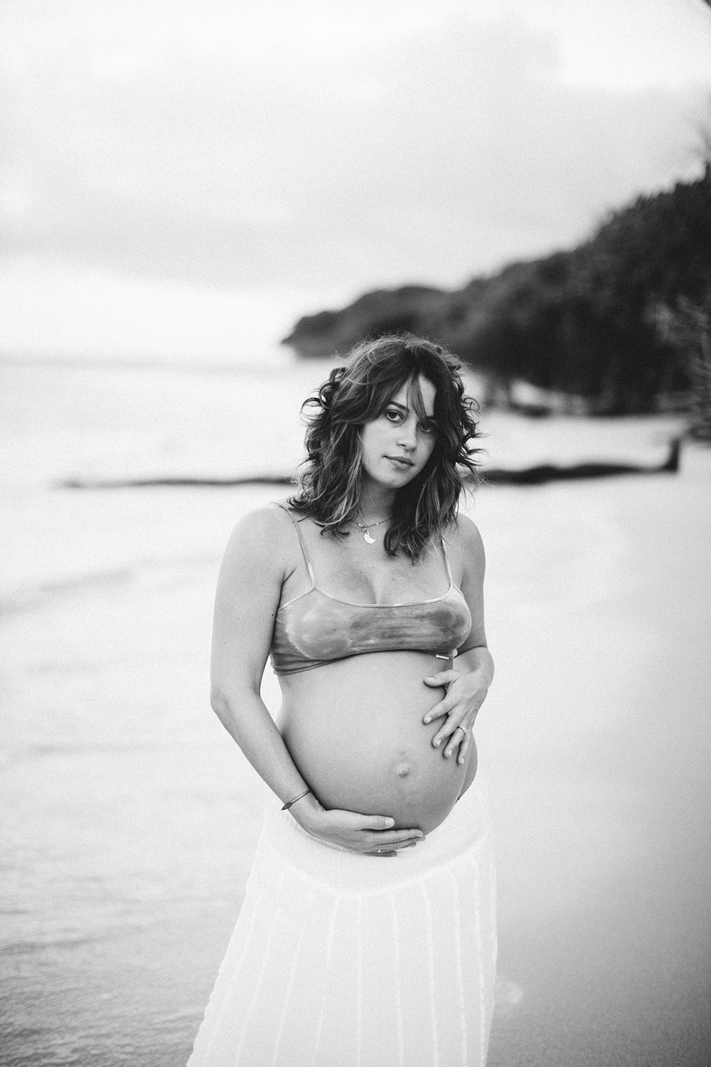 beautiful maternity photography in paia, hawaii. 