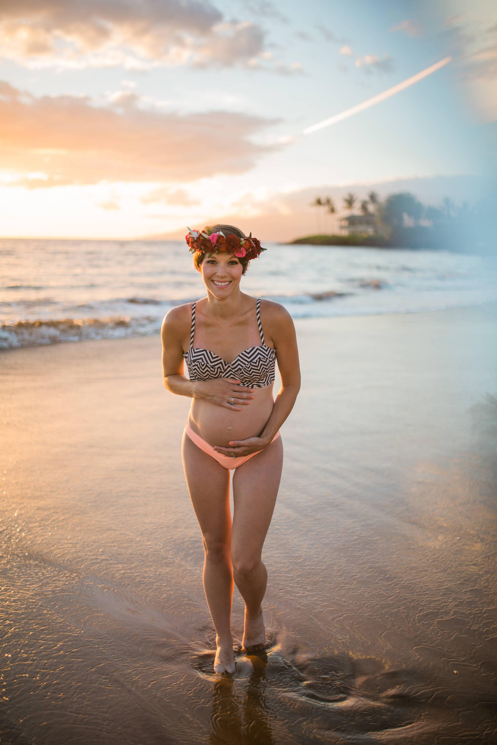 hawaii maternity photography - artistic and creative style. 