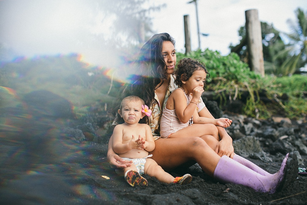 tropical moms is a series on maui motherhood with beautiful family photography and interviews.