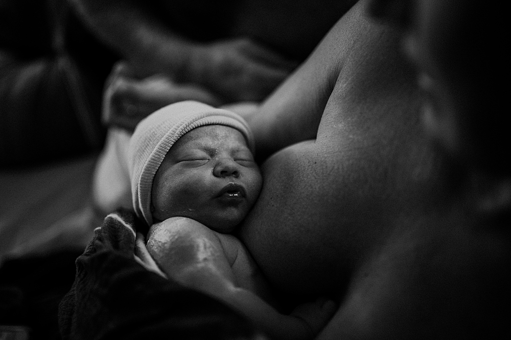 Hawaii home water birth filmed and photographed by cadencia photography. 