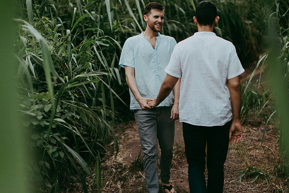 same sex couples photography in maui, hawaii 
