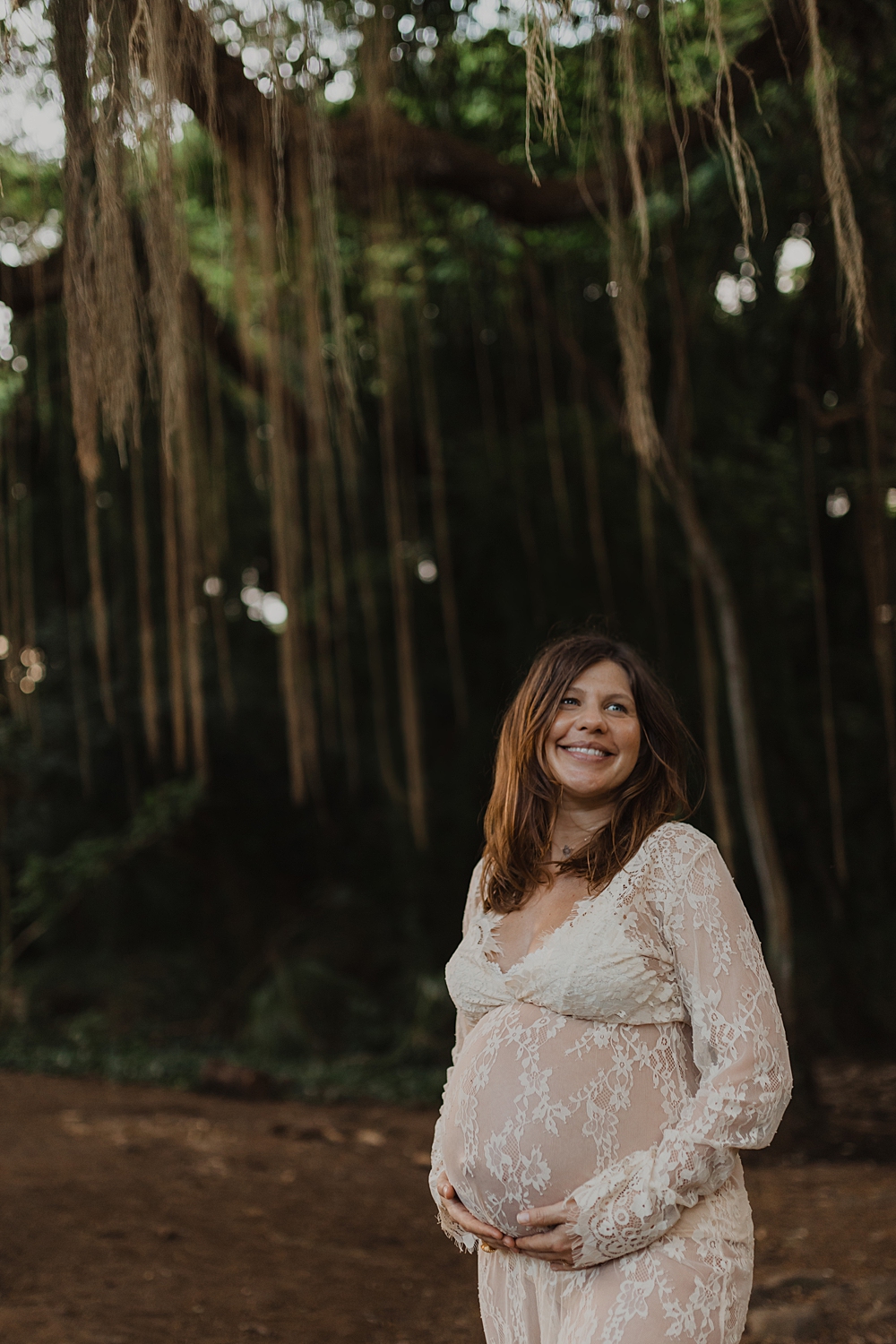 maternity photos in hawaii with rochelle. 
