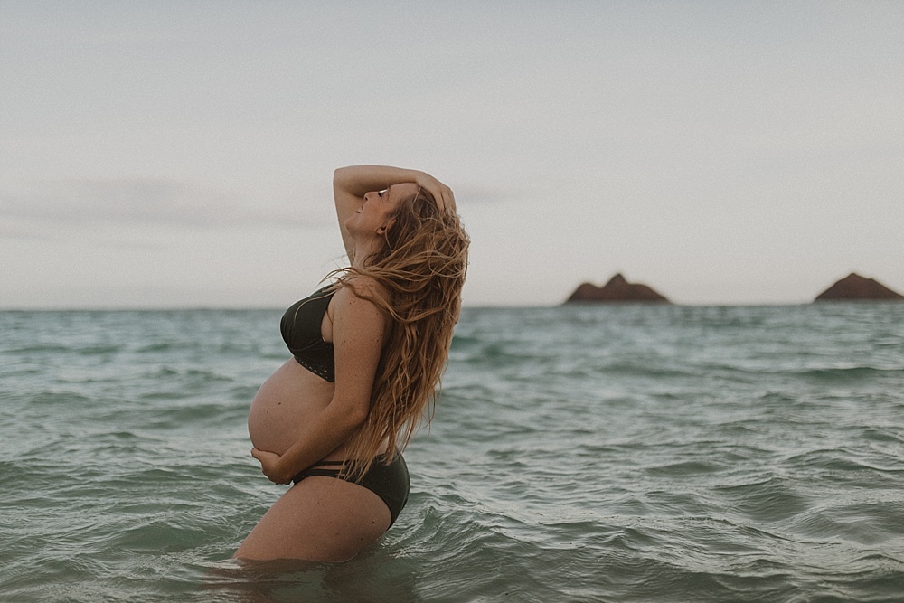 pregnant lanikai maternity photos