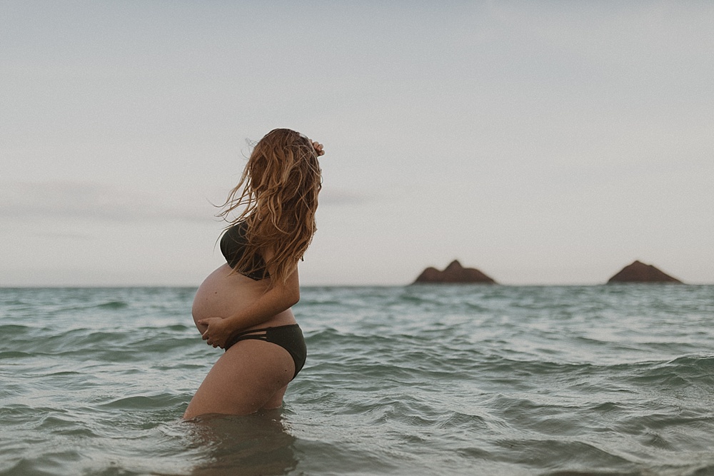 pregnant lanikai maternity photos