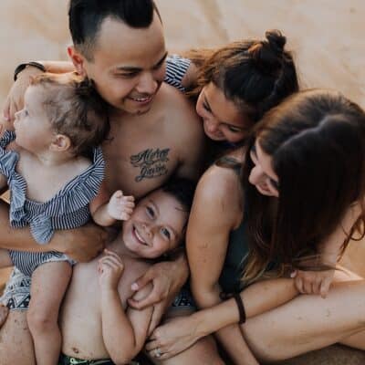 natural beach family photos in hawaii