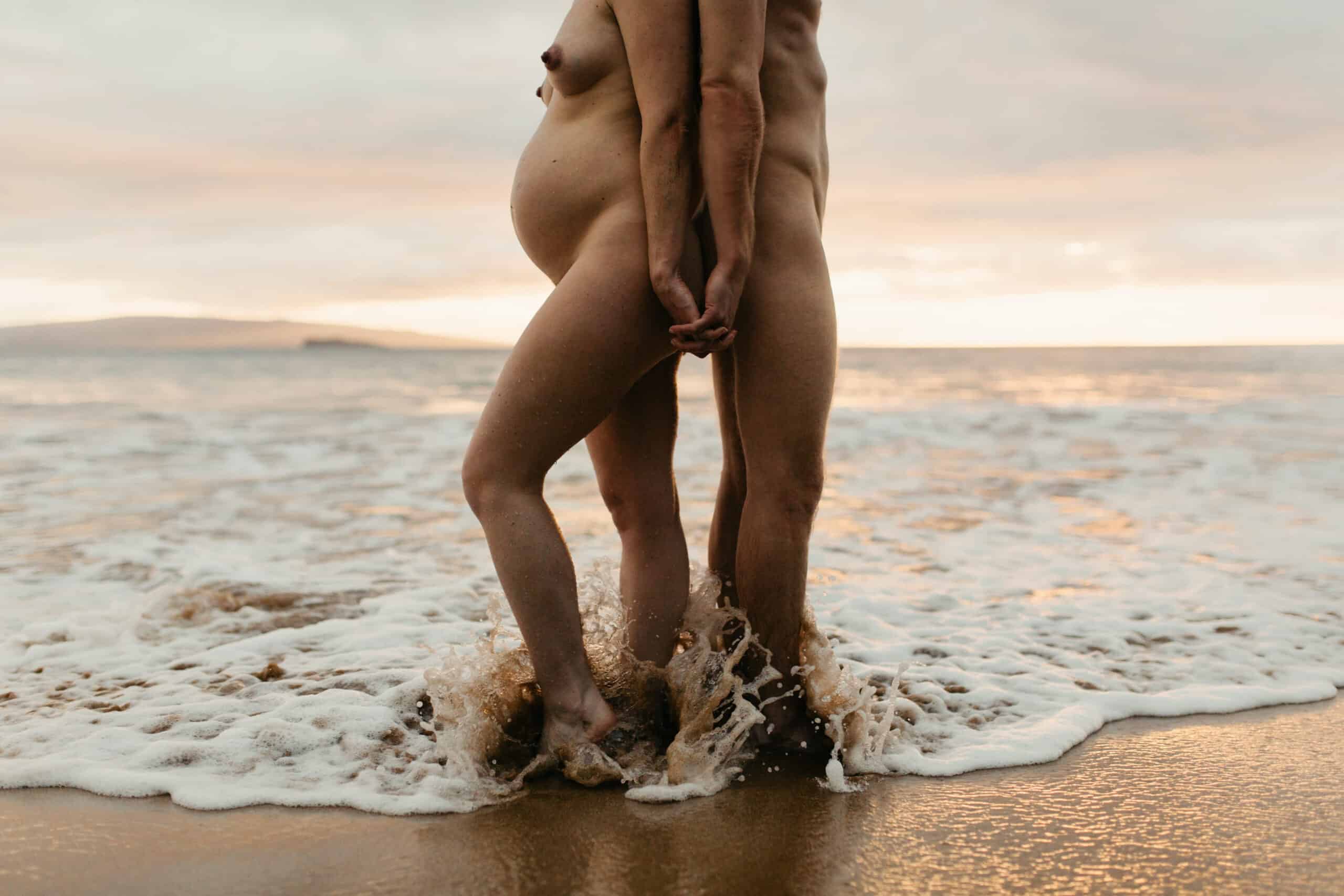 naked and artistic maternity photo with a couple on maui