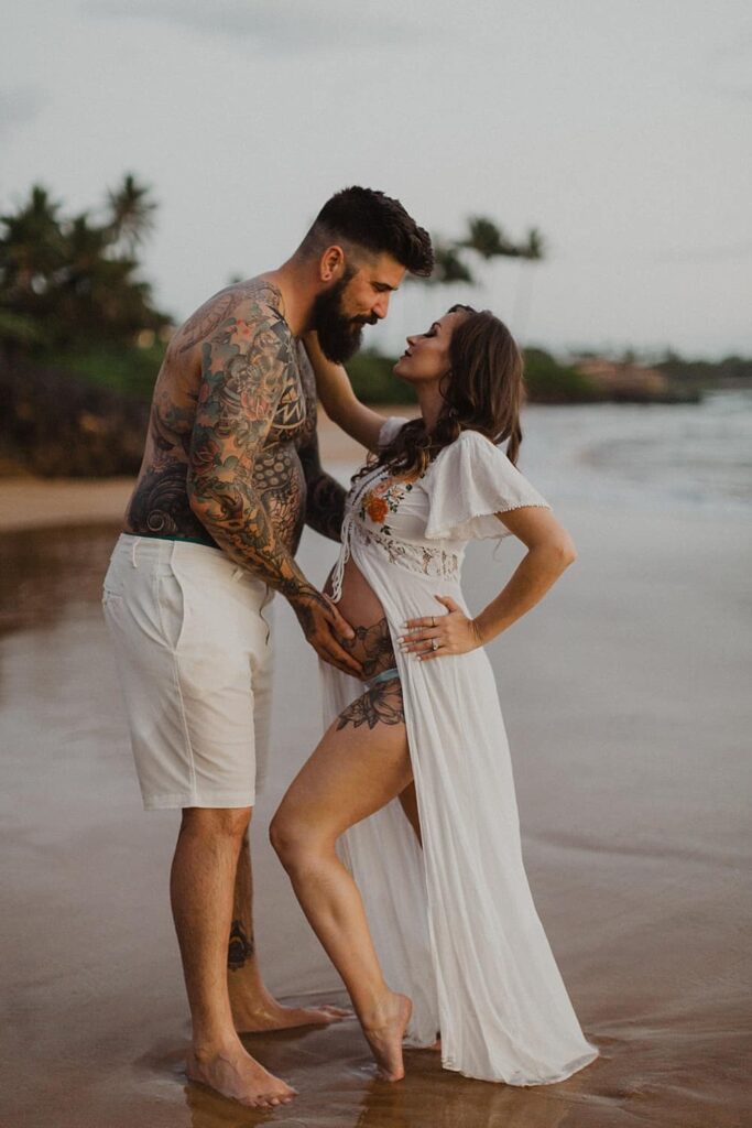 isis and josh | hawaii beach maternity photography
