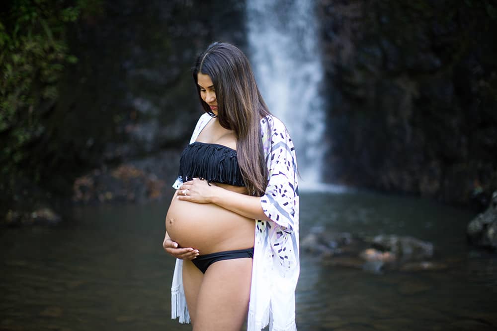 maui maternity photographer | Jessica Martinez & DeShawn Shead